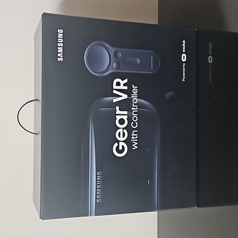 LAST CHANCE! Samsung Gear VR with Controller